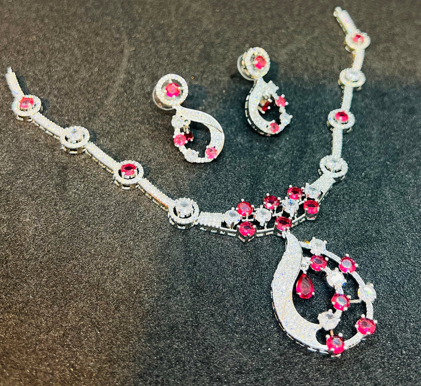 Royal Diamond Cut Necklace & Earrings Set
