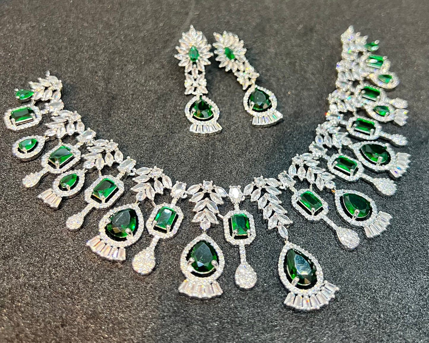 Classic Diamond Cut Gold Jewellery Set