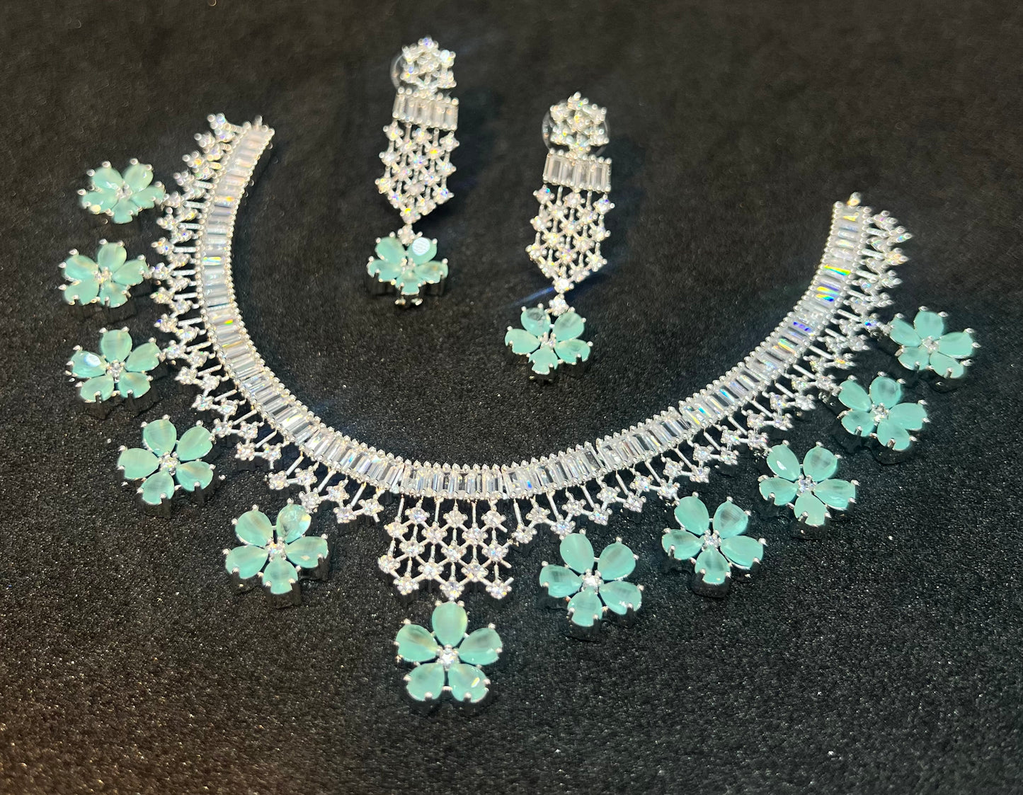 Luxury Diamond Cut Neckless Set for Women