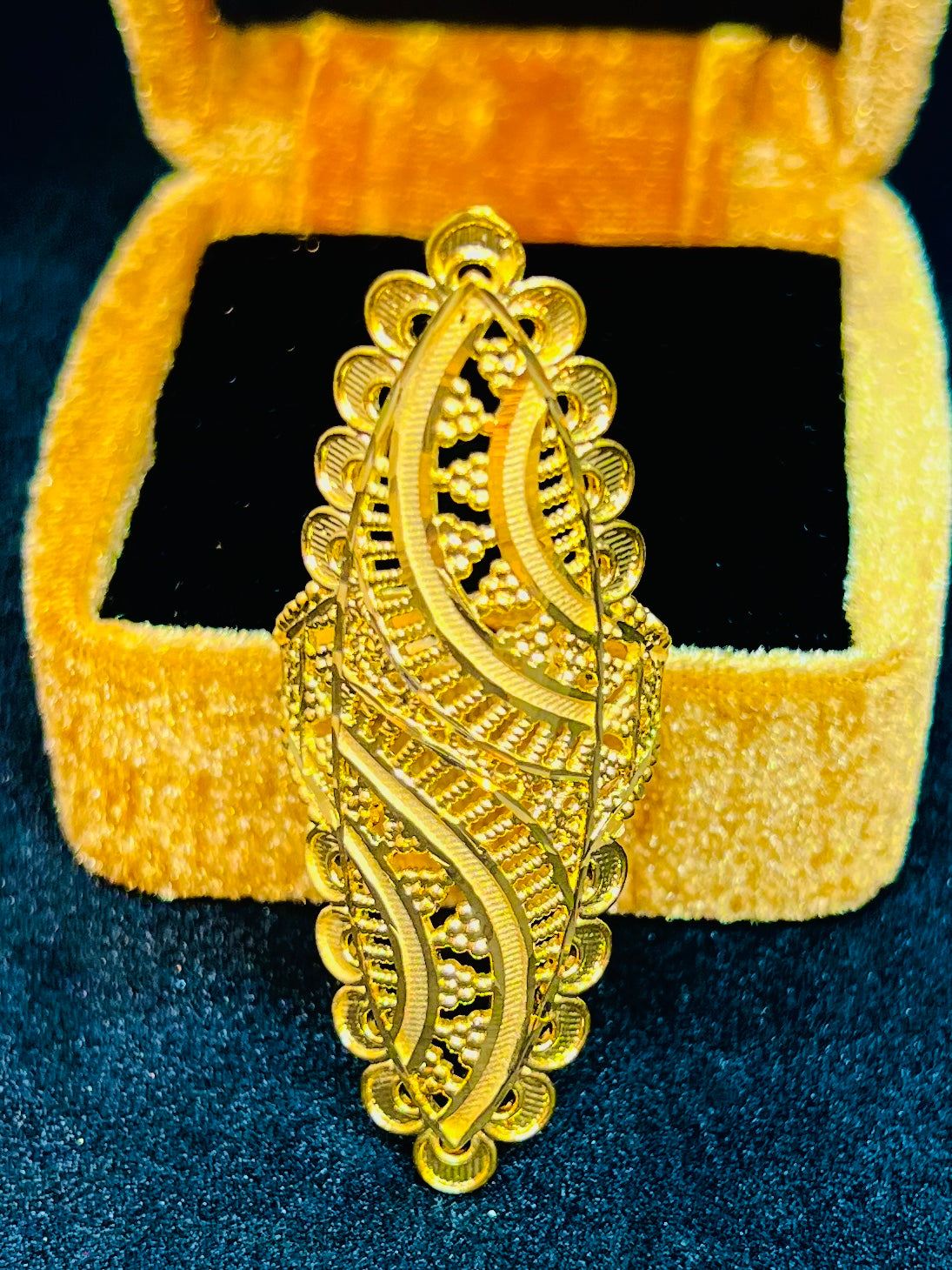 Luxury Touch Crystal Ring