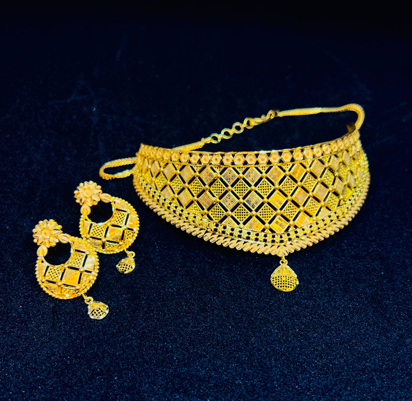 Traditional Chokher Necklace – Elegant Eye Pattern Jewellery
