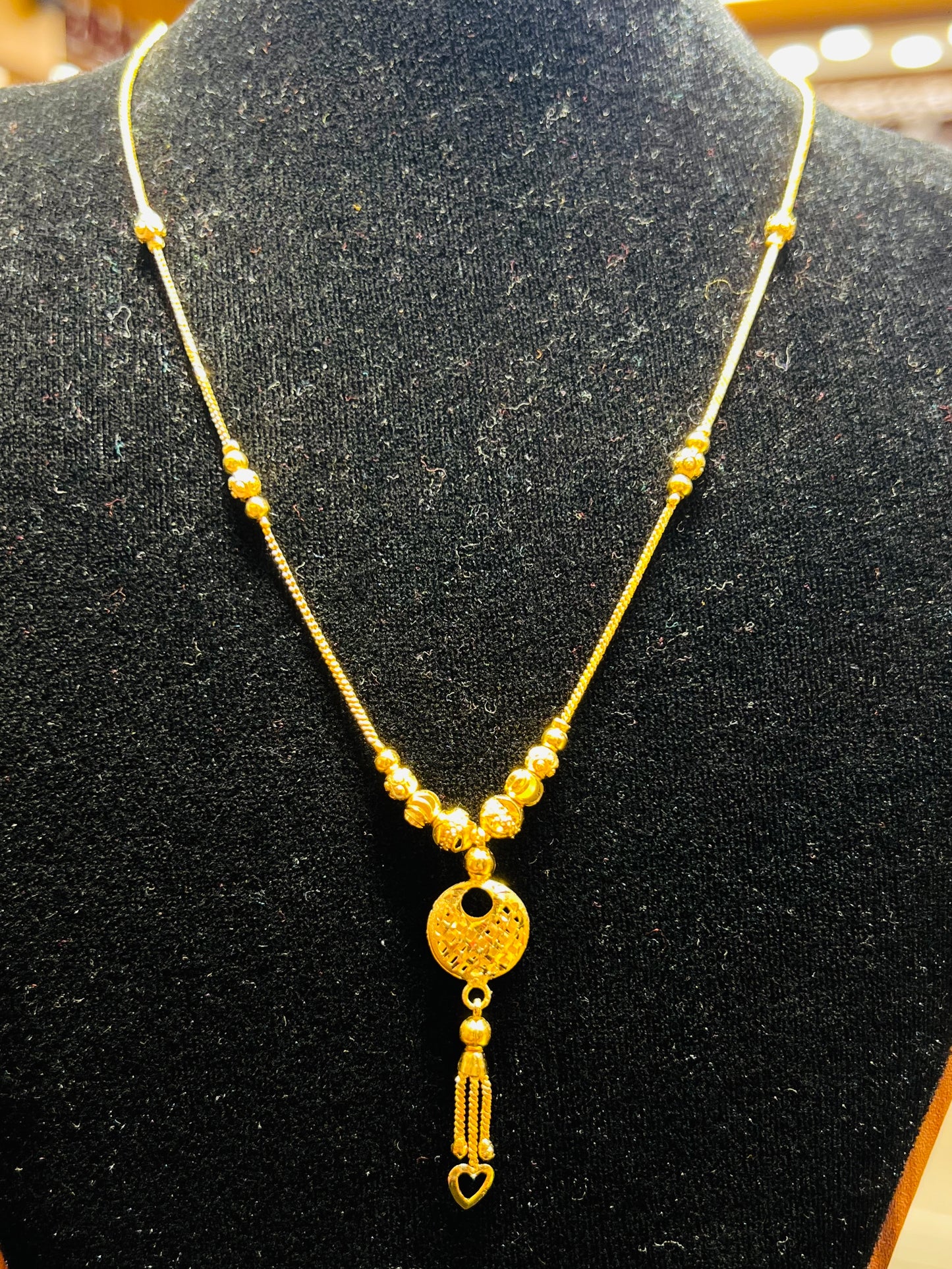 Classic Mop Chain Necklace | Timeless Design