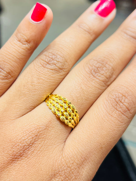 Classic 22k Gold Polish Ring – Timeless Wedding Design