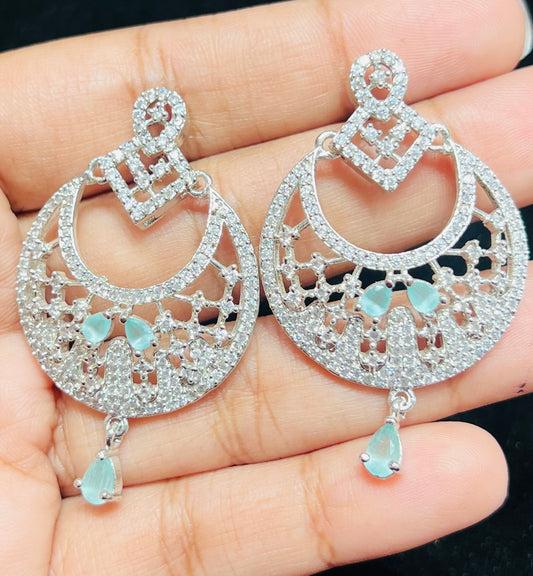 Stylish Diamond Cut Earring – Modern Luxury Look