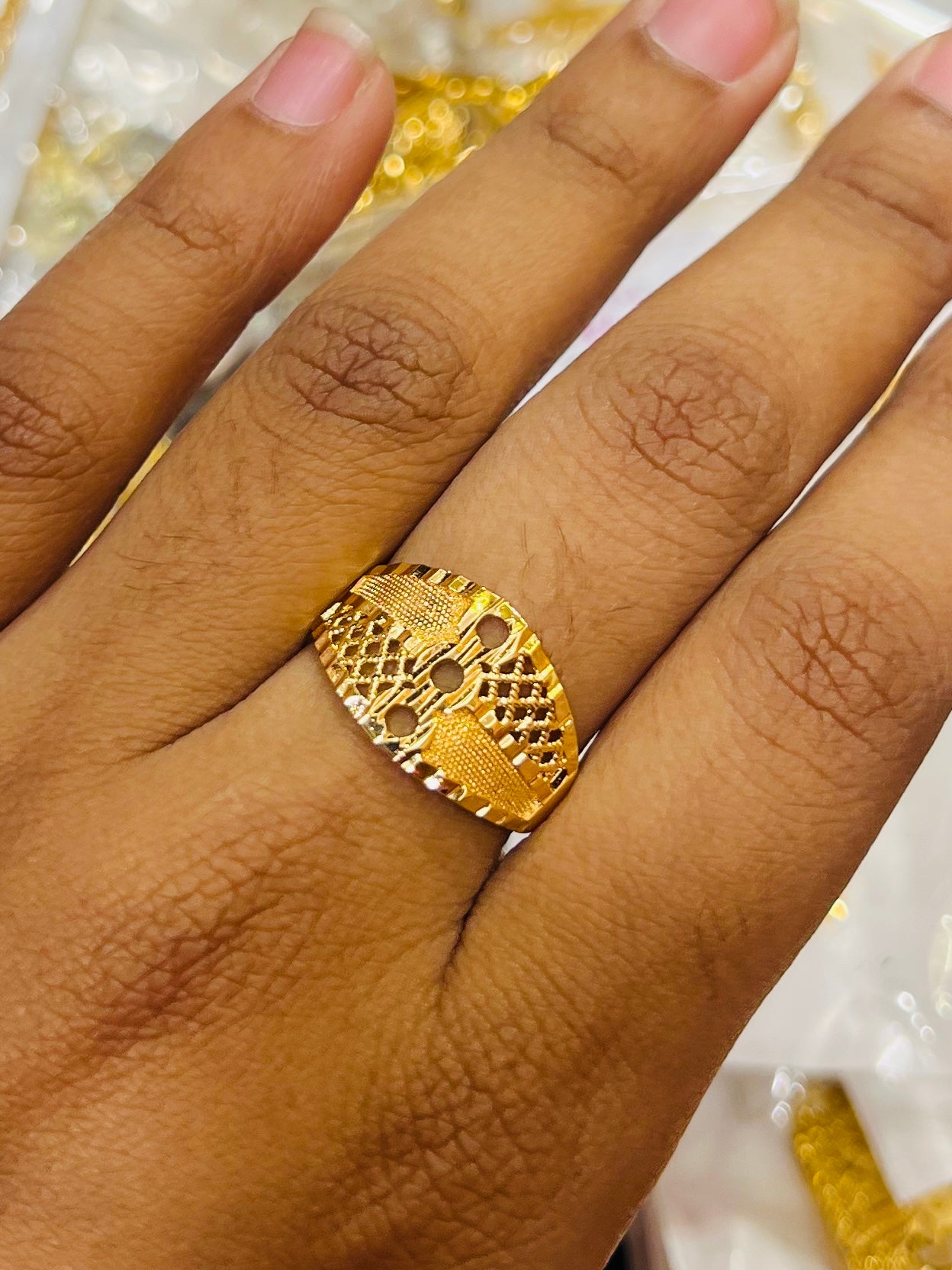 Royal Gold Polish Ring – Classic Traditional Look