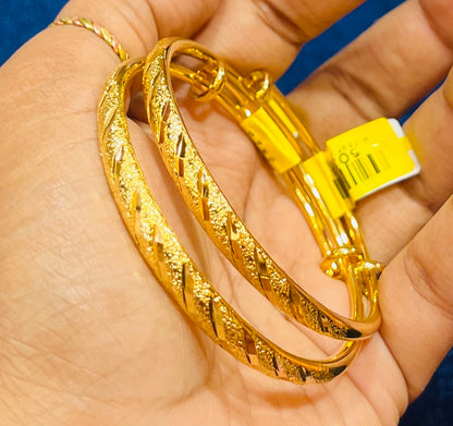 Exquisite Gold Plated Bangles – Stylish & Trendy (1 pcs)