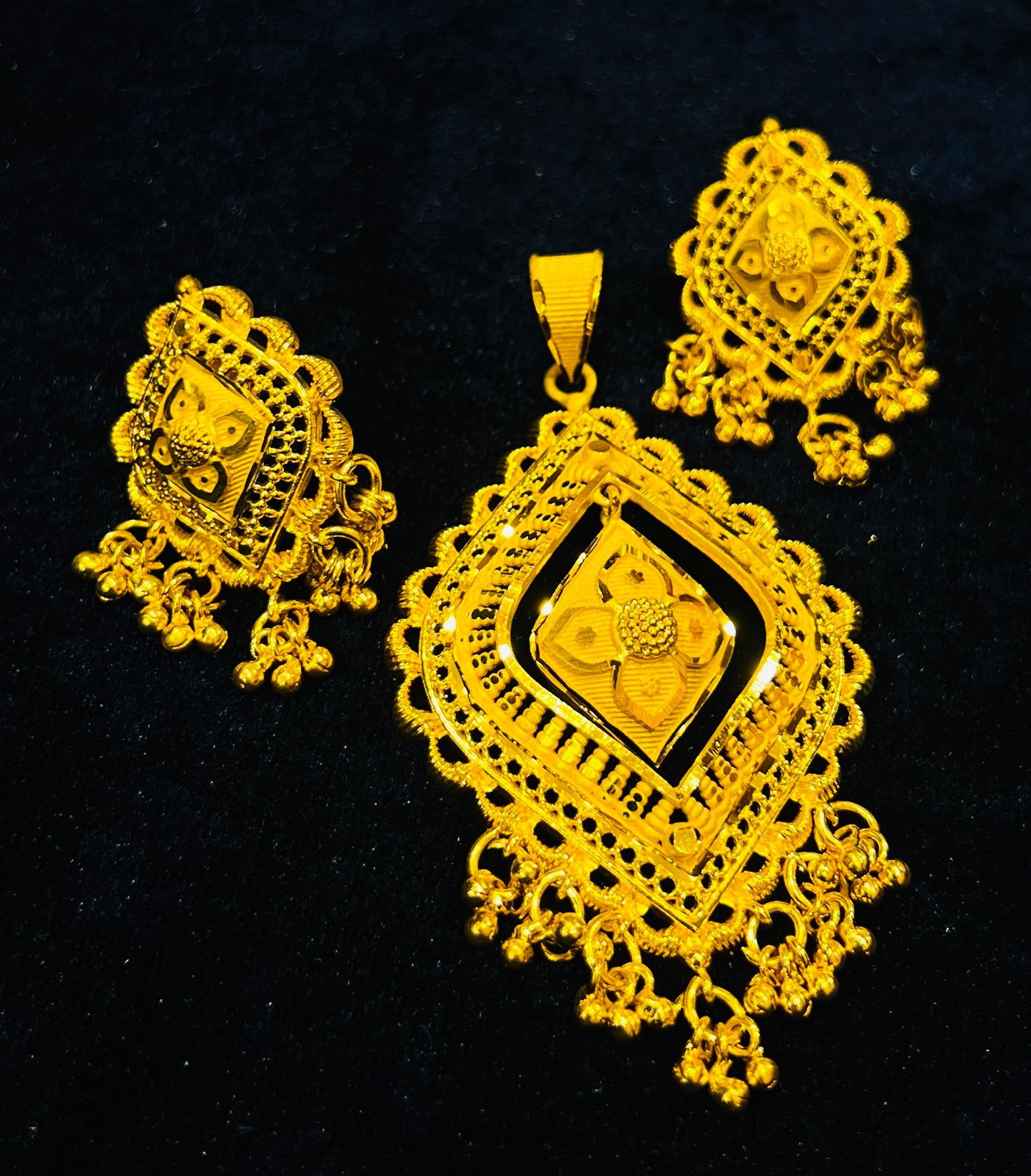 Traditional Locket and Earring Combo – Graceful Look