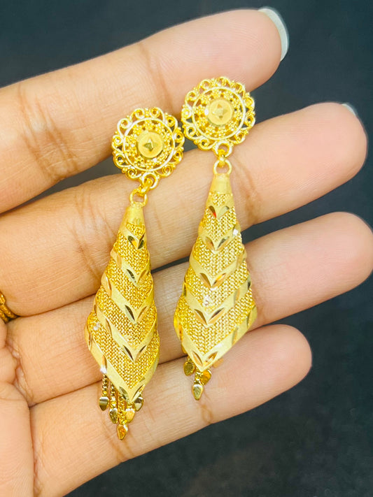 Elegant Earring – Premium Finish Design