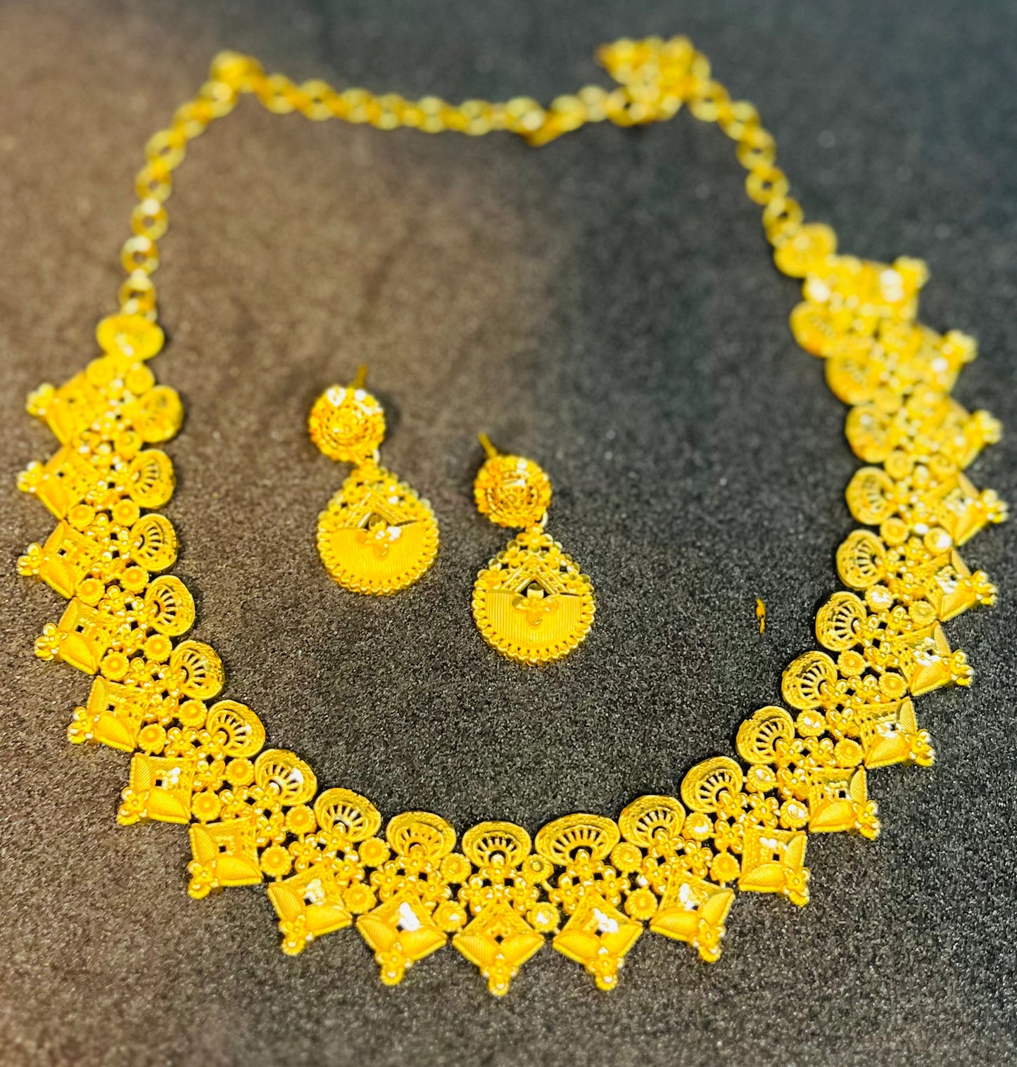 Shahi Style Necklace – Royal Look Jewellery
