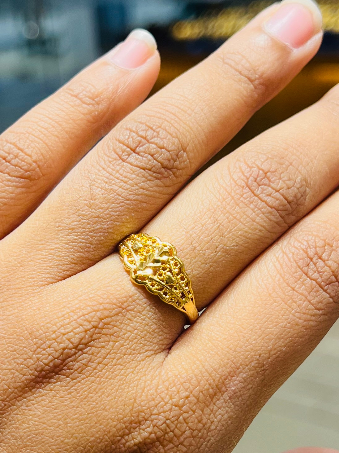 Elegant Gold Polish Ring | Classic Design