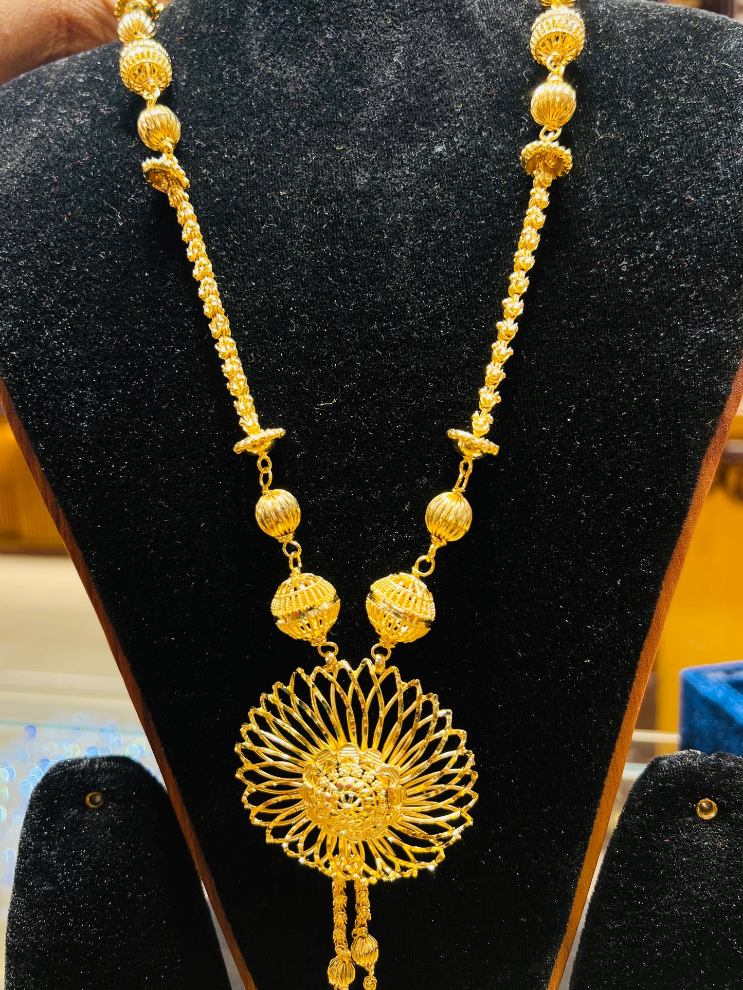 Elegant Gold Plated MOP Chain – Premium Collection