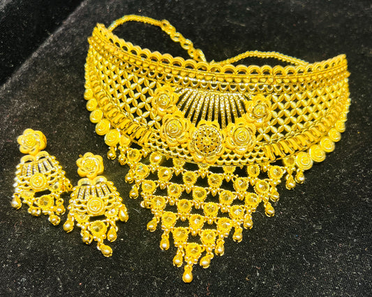Exclusive Traditional Necklace – Festive Collection