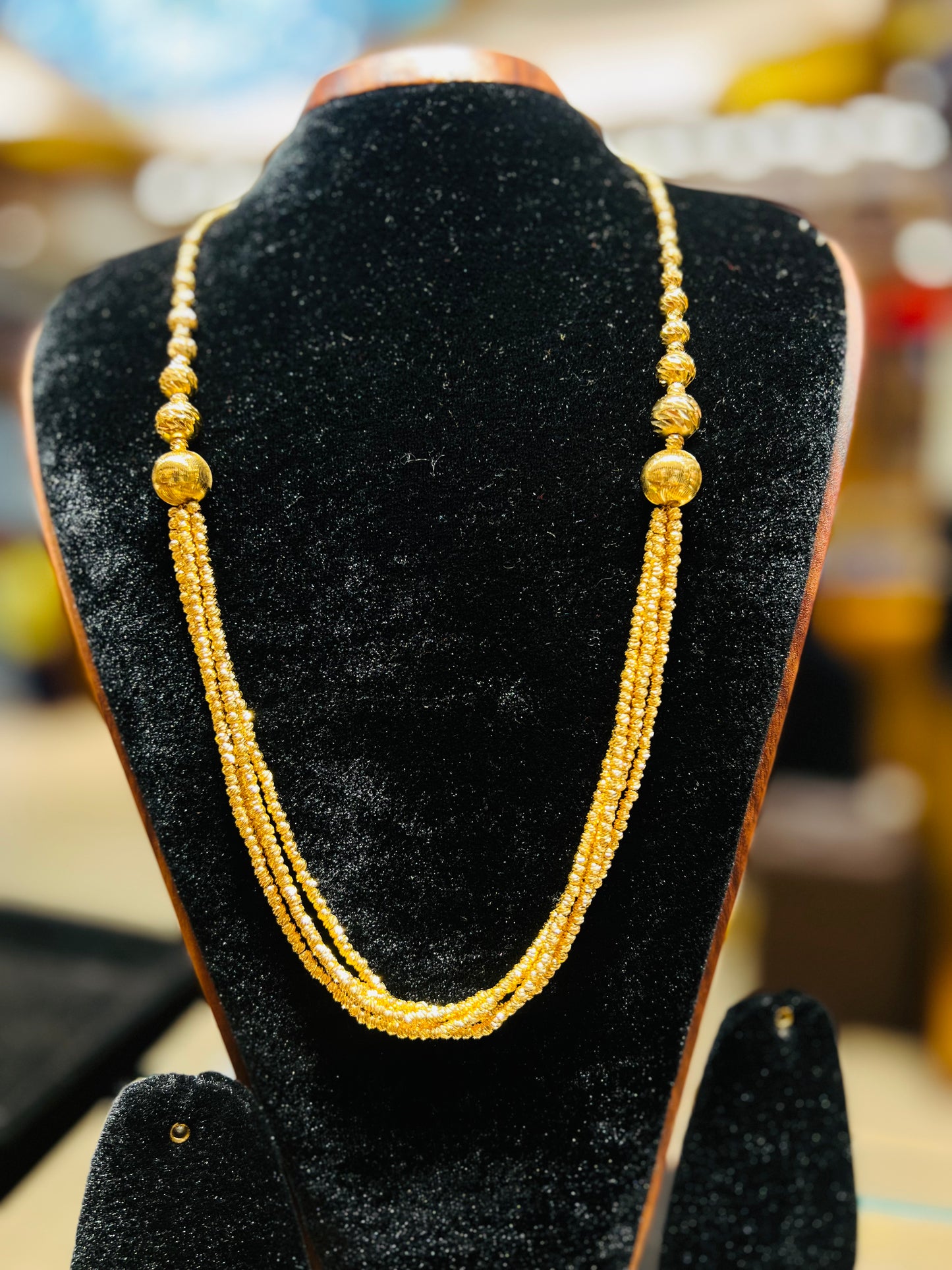Exclusive MOP Gold Chain – Timeless Beauty