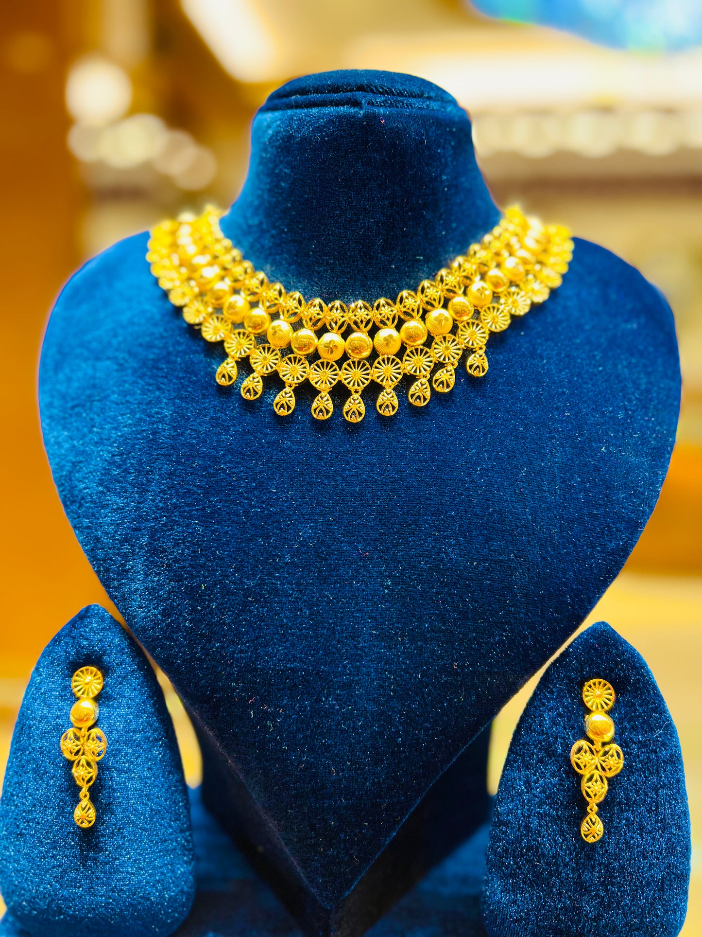 Classic Gold Polish Necklace | Elegant Traditional Style