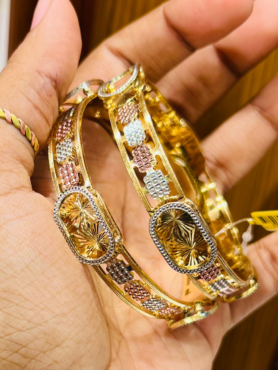Gold Plated Cutwork Churi Set – Ornate Designer Bangles Mirpur Jewelry City