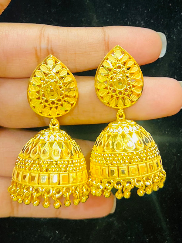 <strong>Jhumka</strong>
