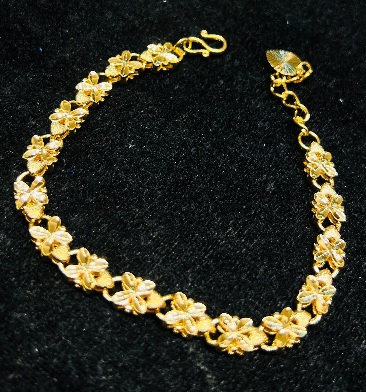 Trendy Gold Plated Ladies Bracelet Mirpur Jewelry City