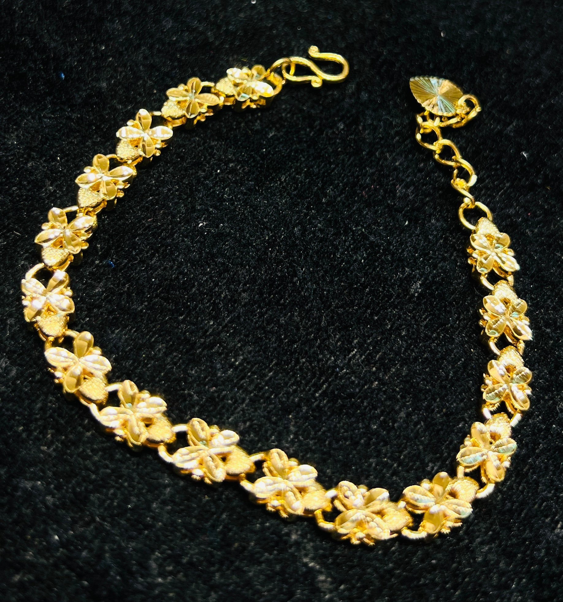 Trendy Gold Plated Ladies Bracelet Mirpur Jewelry City