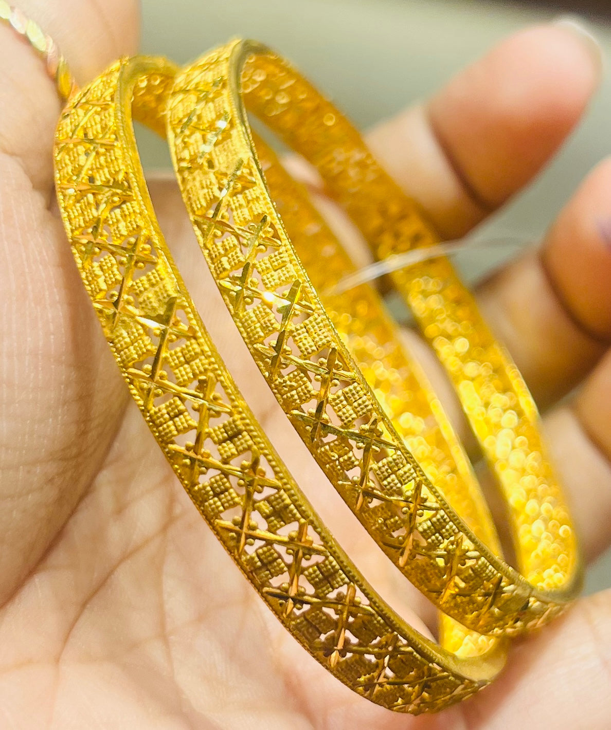 Classic Design 22K Gold Polish Churi (1 Pair) Mirpur Jewelry City