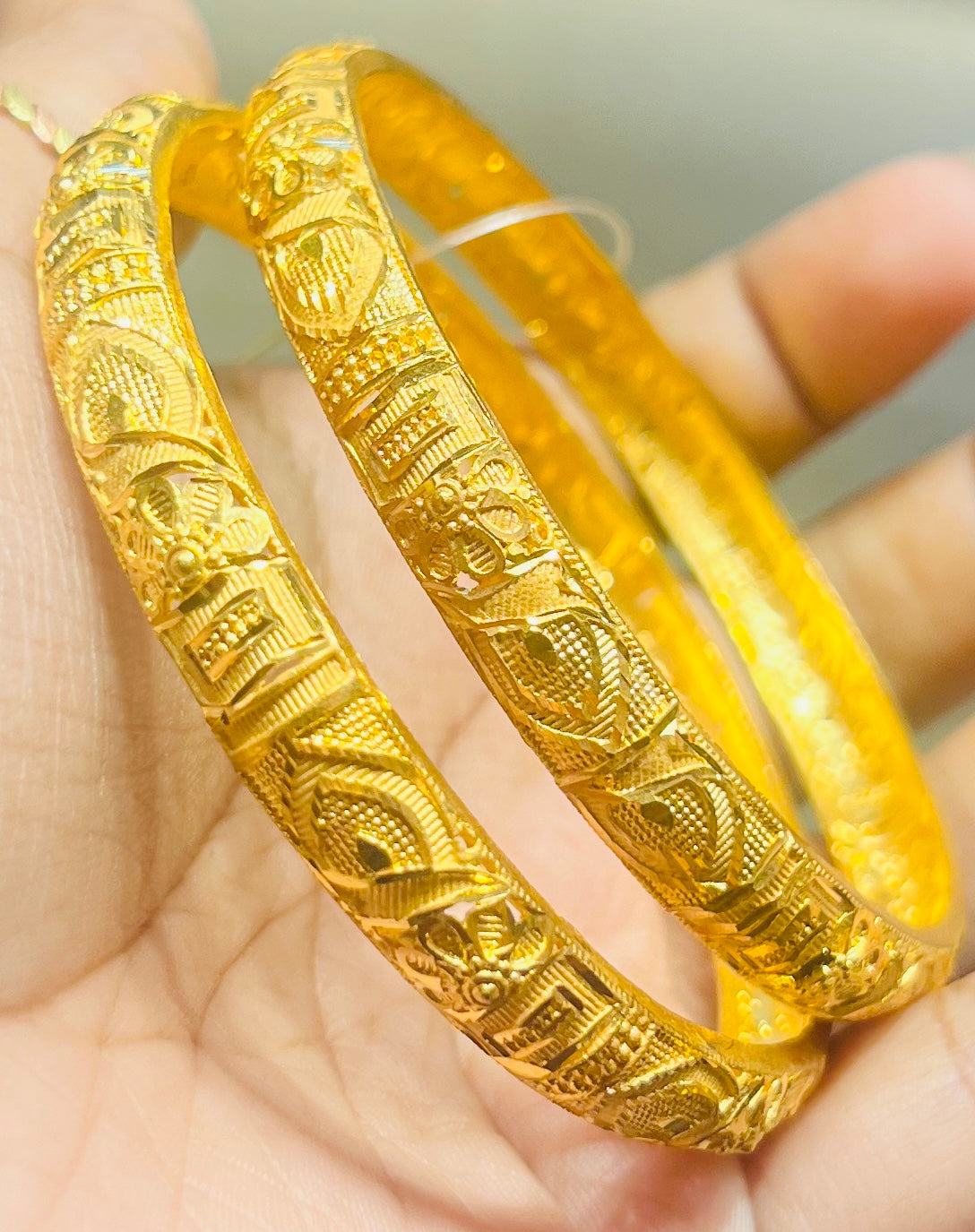 Premium 22K Gold Polish Bridal Churi (1 Pair) Mirpur Jewelry City